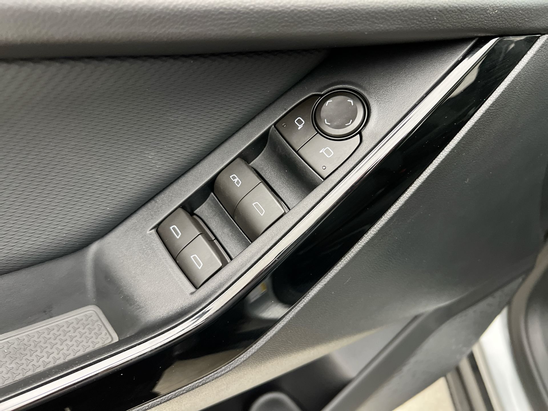 New 2026 Sterling Gray Metallic Chevrolet LT image 65