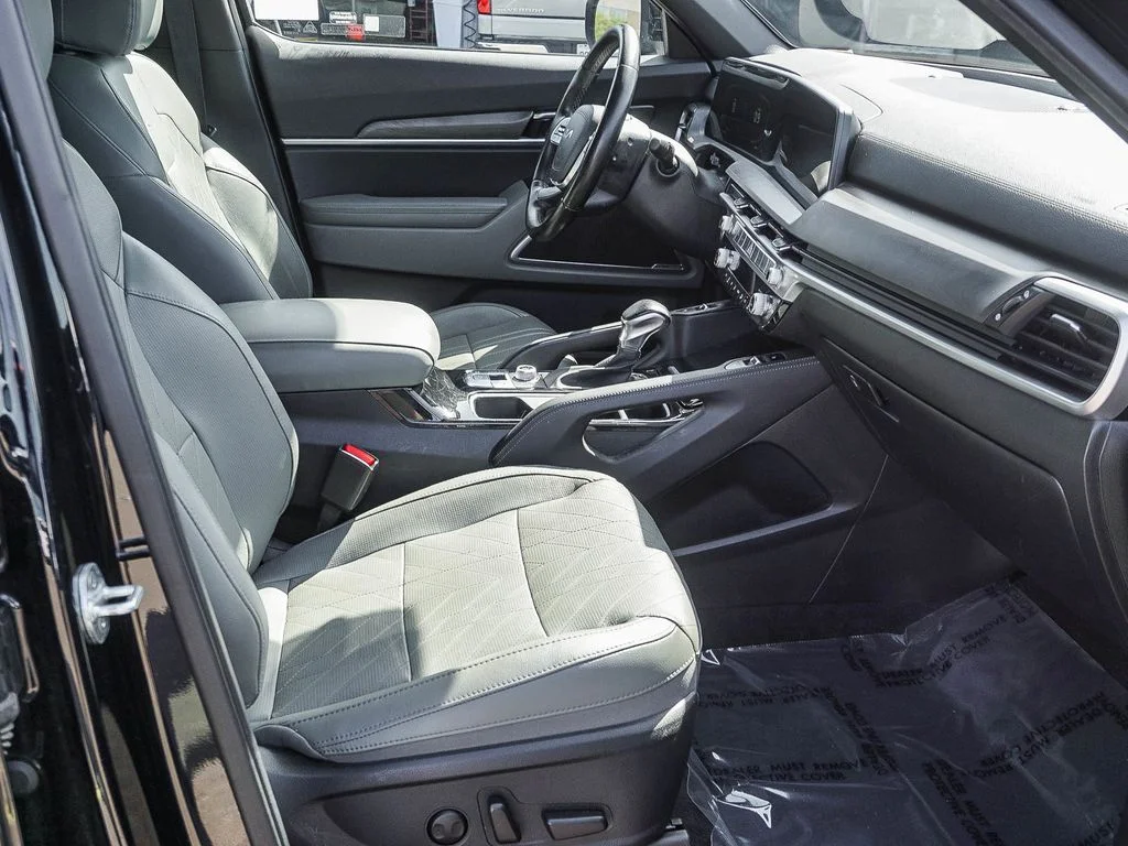 Used 2023 Black Kia EX X-Line image 12