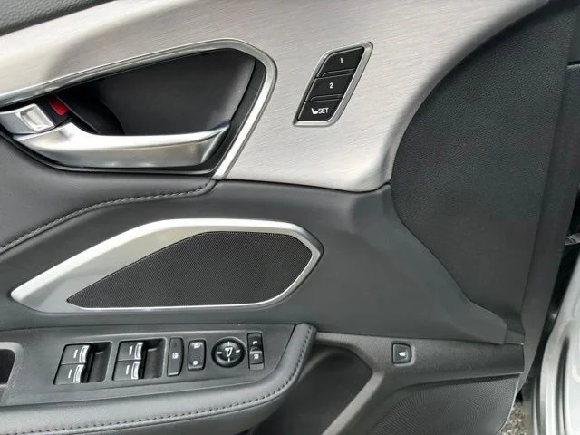 Certified Used 2023 Lunar Silver Metallic Acura SH-AWD image 8