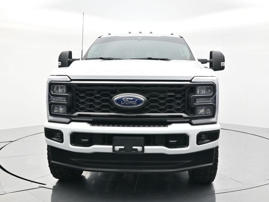 Used 2025 Oxford White Ford XL image 2