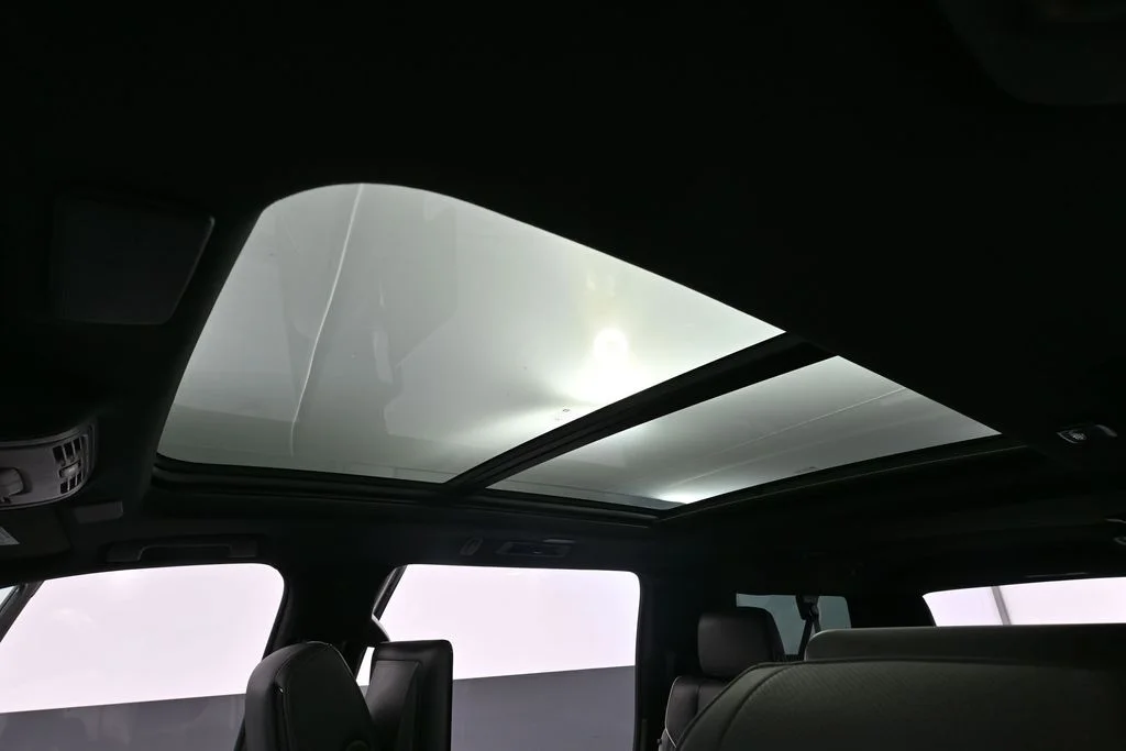 Used 2021 White Cadillac Sport image 28