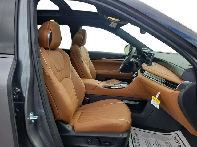 New 2026 2T GRPT SHDW INFINITI Autograph AWD image 15