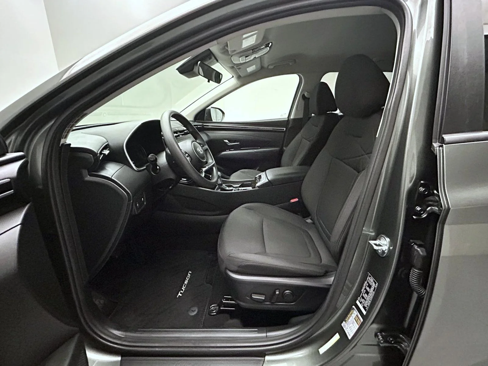 Used 2022 Gray Hyundai SEL image 10