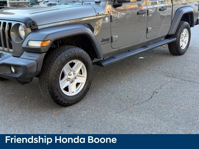 Used 2020 Gray Jeep Sport image 10