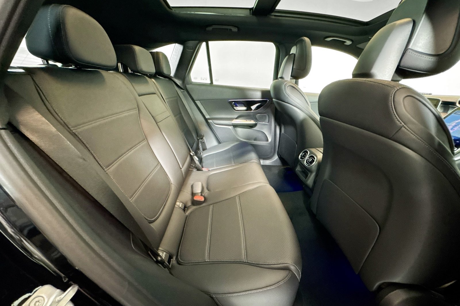 New 2026 Black Mercedes-Benz GLC 300 image 25