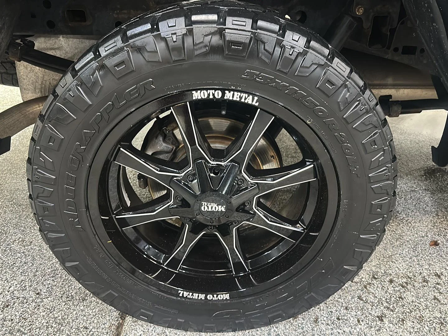 Used 2019 Agate Black Metallic Ford LARIAT image 10