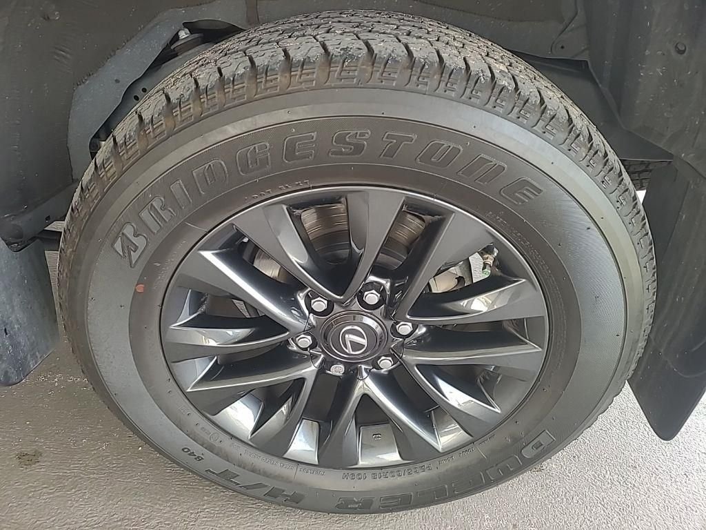Used 2021 Gray Lexus 460 image 3