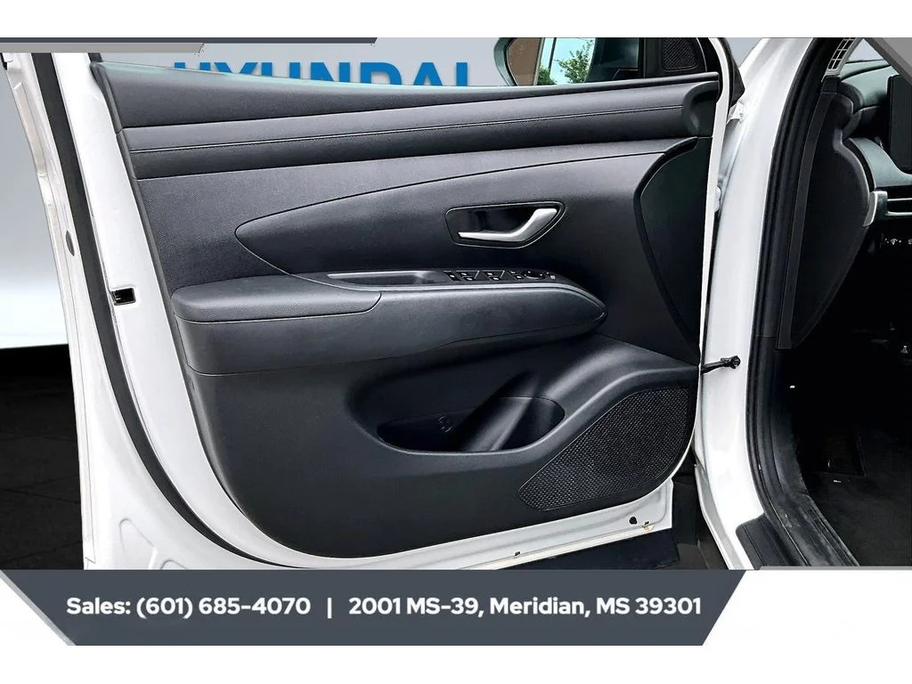 Used 2025 SERENITY WHITE PEARL Hyundai SEL Convenience image 17