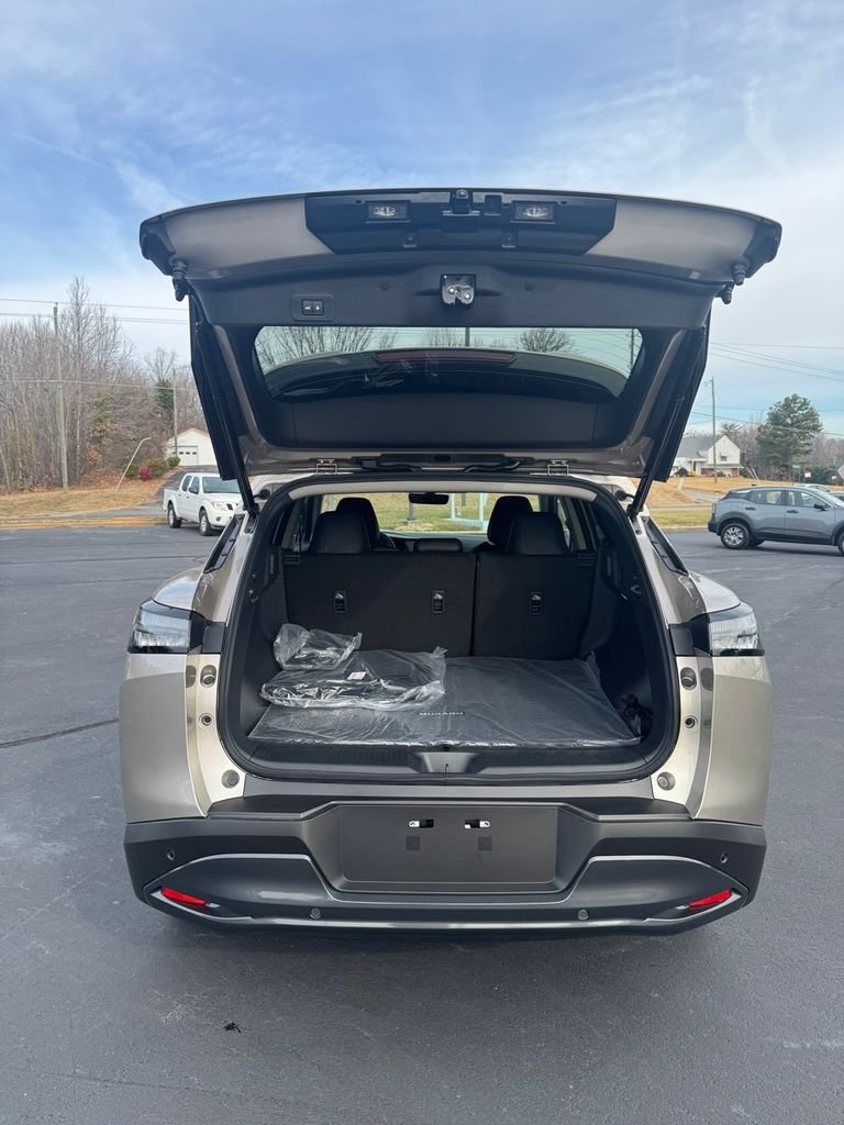 New 2026 Champagne Silver Metallic Nissan SL image 18