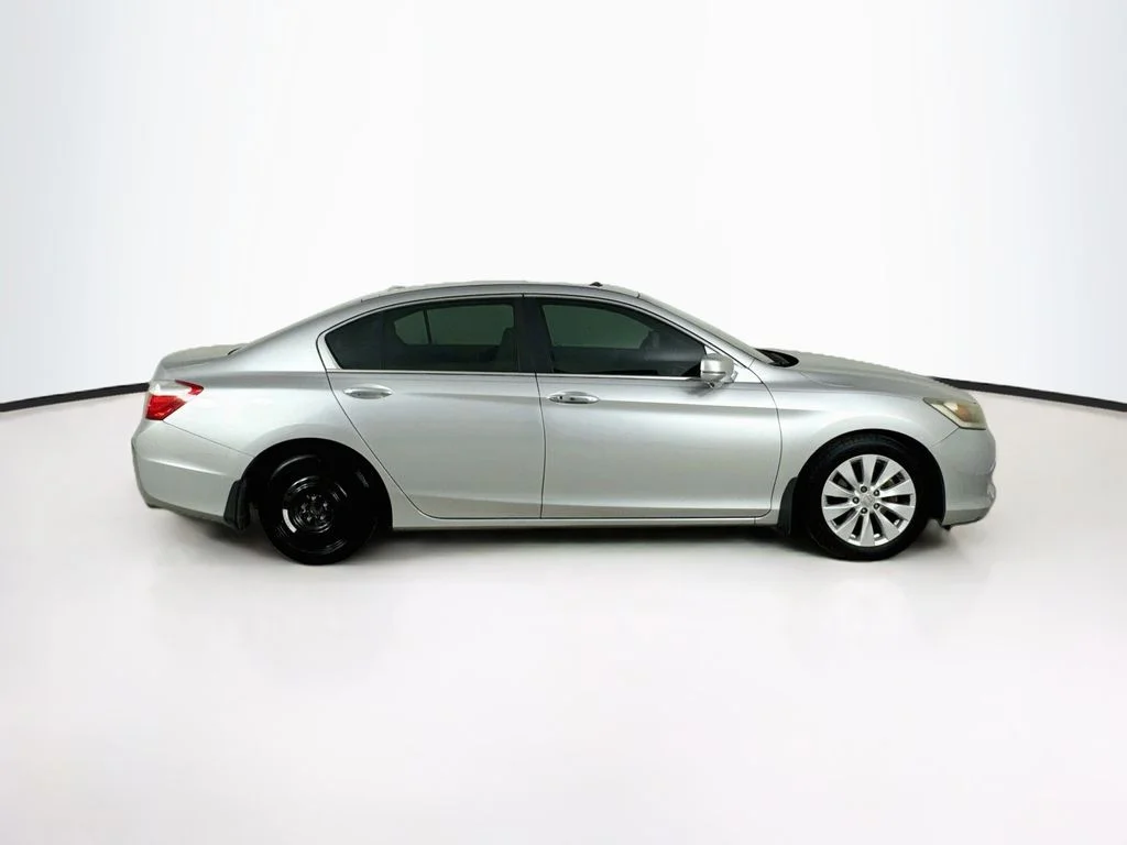 Used 2014 Silver Honda EX-L image 8