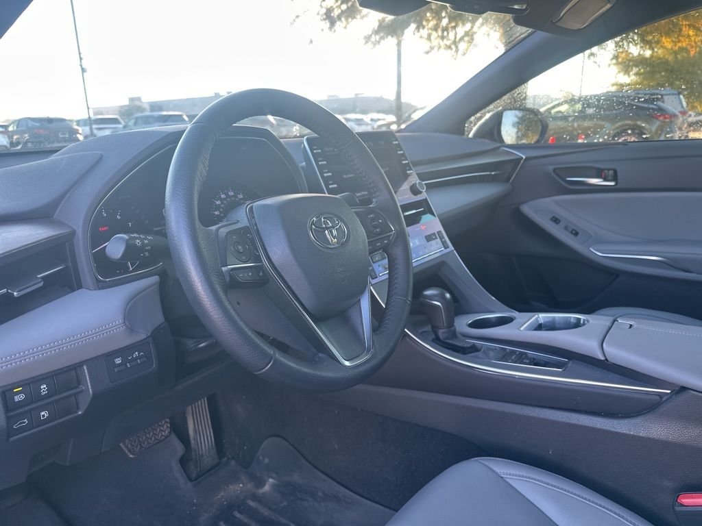 2021 Toyota Avalon XLE photo 2