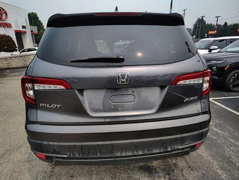 Used 2019  Honda LX image 5