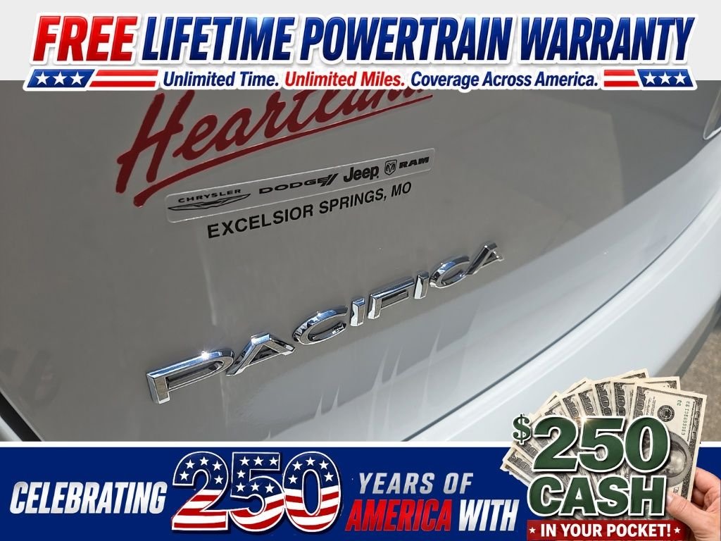 New 2027 Bright White Clear-Coat Exterior Paint Chrysler Select image 19