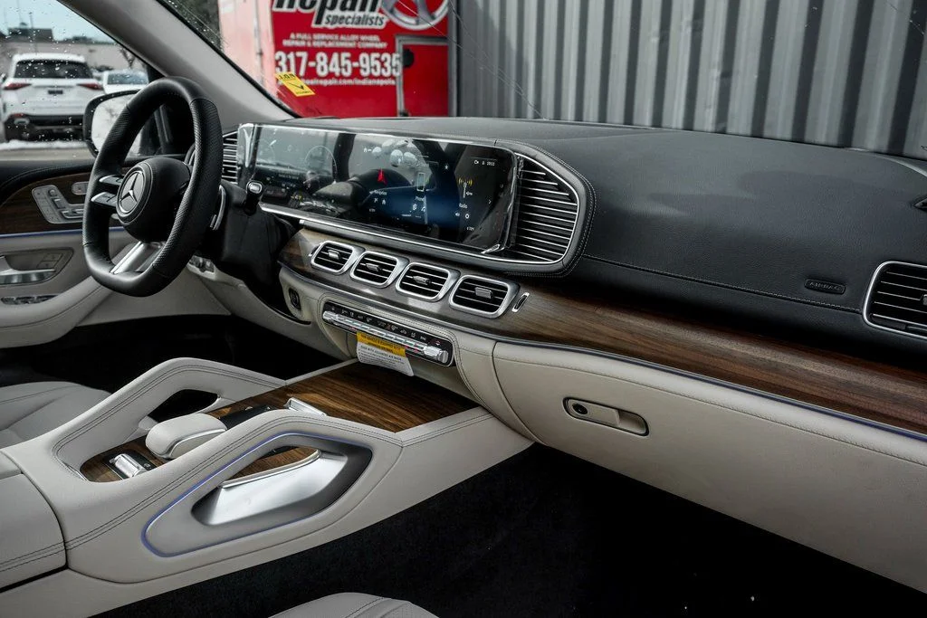 Certified Used 2026 Polar White Mercedes-Benz GLS 450 image 25