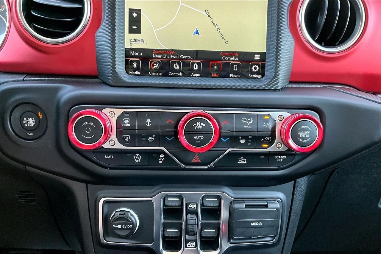 Used 2021 White Jeep Rubicon image 18