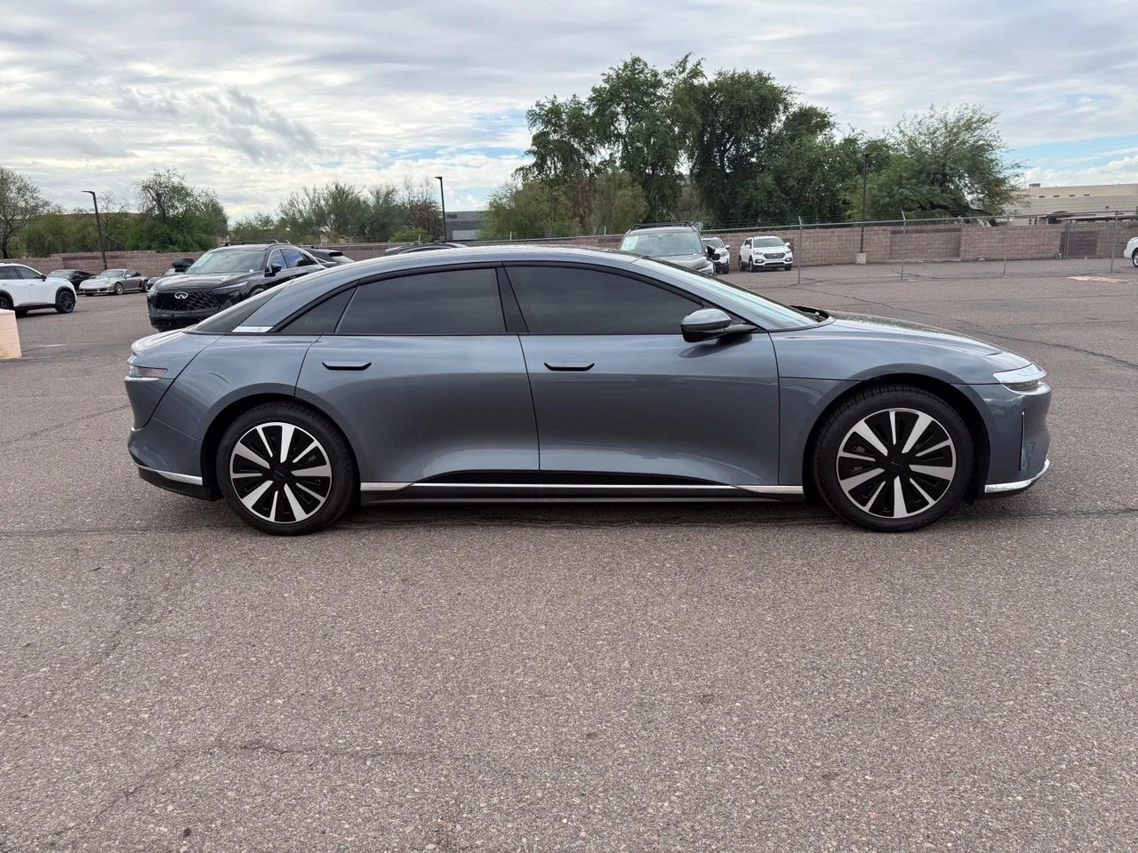 Used 2024 Quantum Gray Lucid Pure image 4