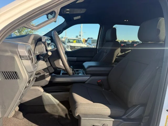 Used 2025  Ford XLT image 18