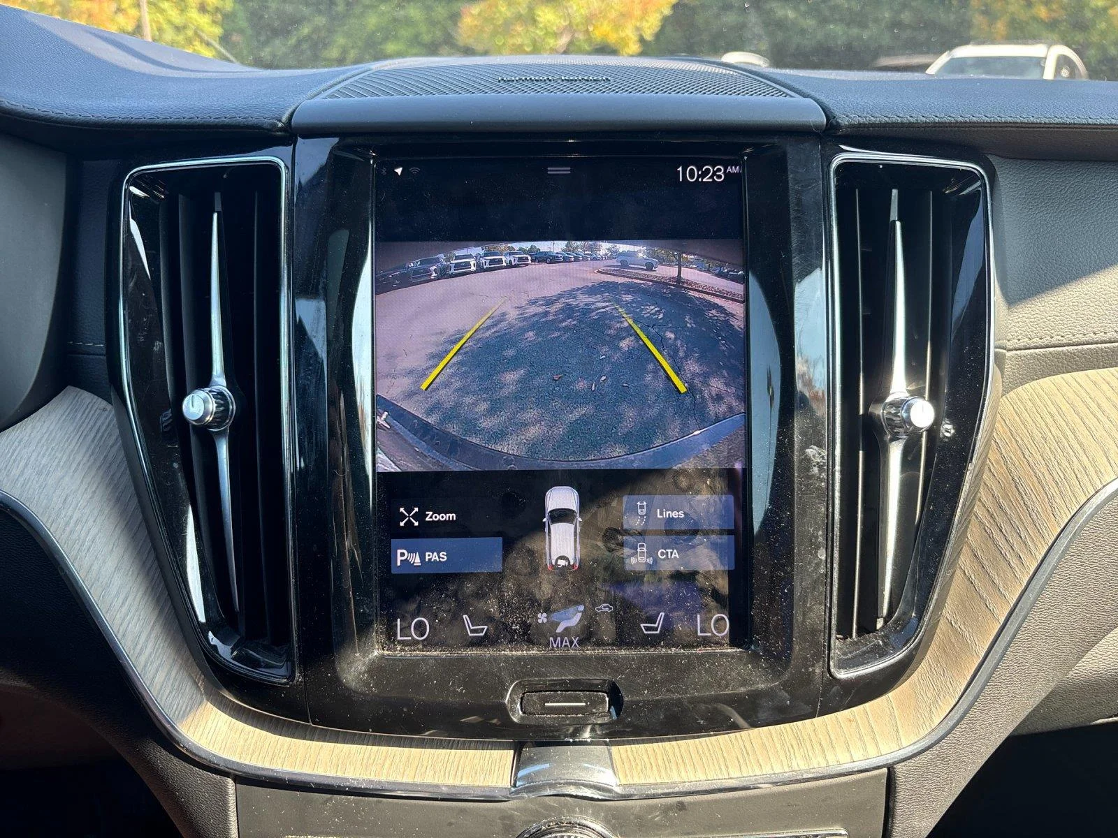 Used 2021 Onyx Black Metallic Volvo Inscription image 25
