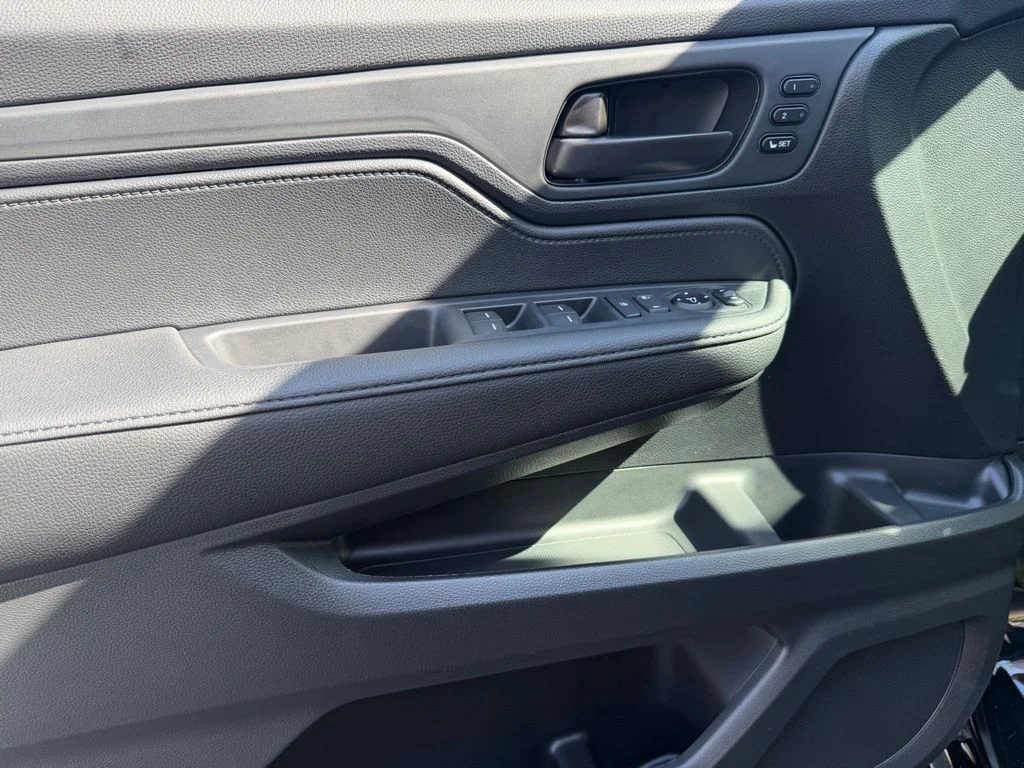 2026 Honda Odyssey Sport L - Photo 12