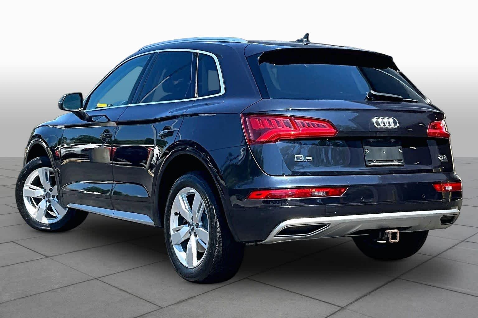 Used 2018 Moonlight Blue Metallic Audi Premium Plus image 12