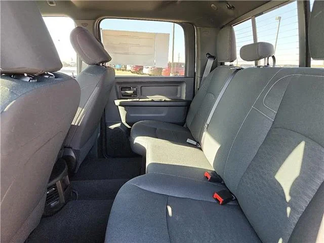 New 2026 PW7 Bright Whit Ram TRADESMAN CREW CAB 4X4 8