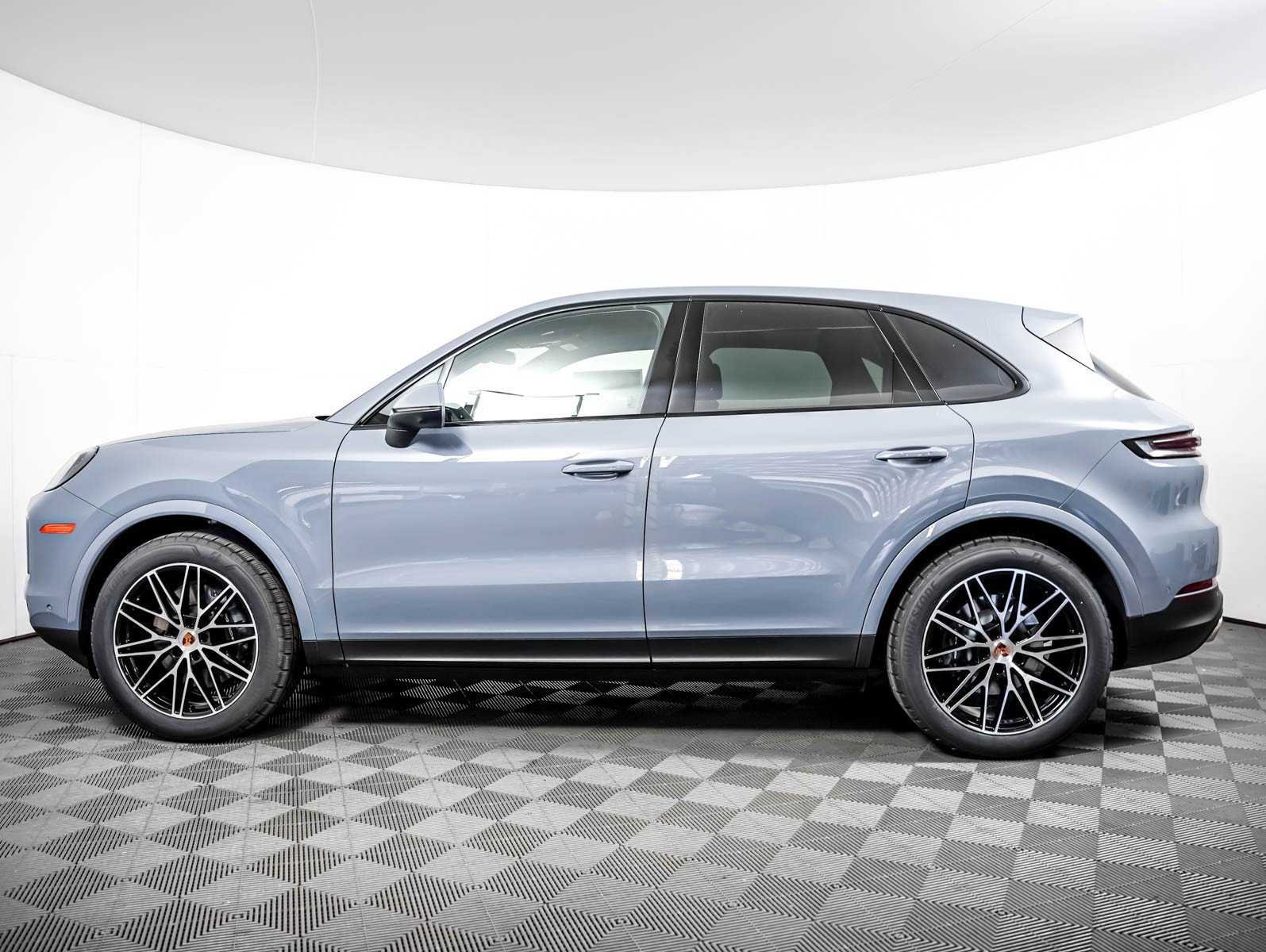 New 2026 ARCTIC GREY Porsche  image 2