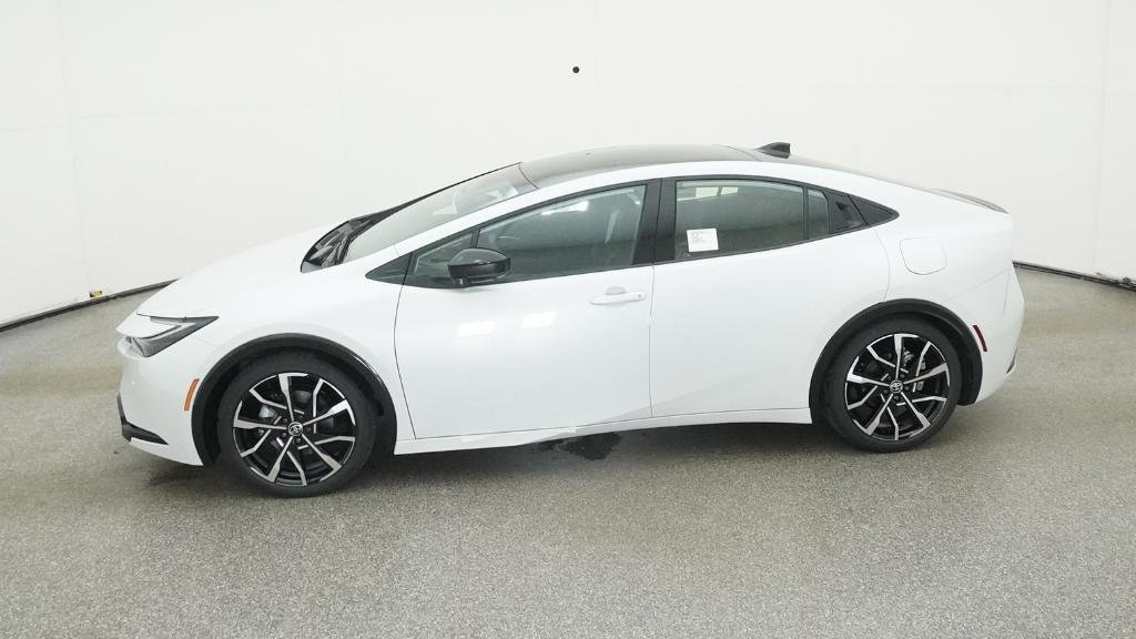 New 2026 Wind Chill Pearl Toyota XSE Premium image 65