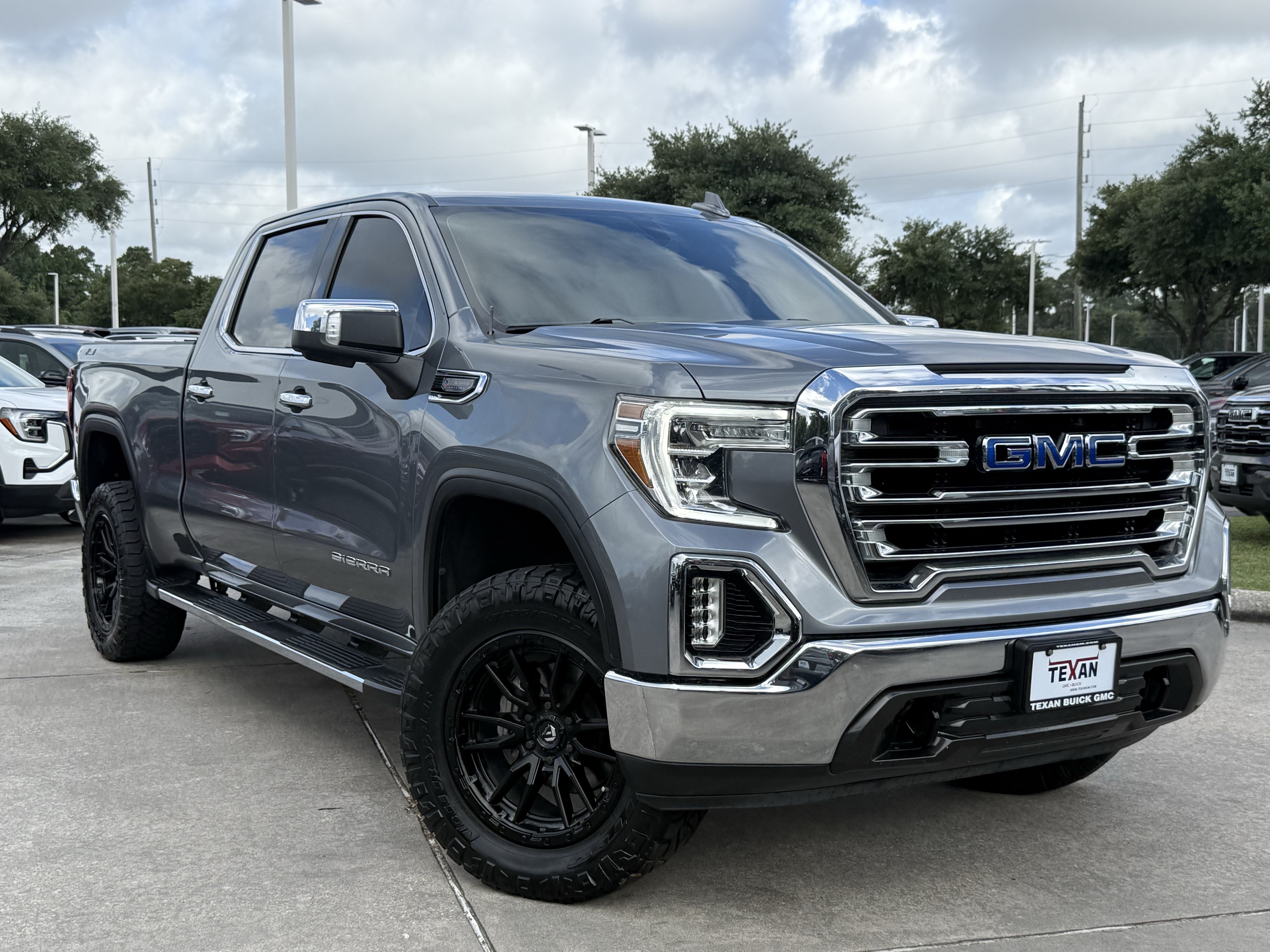 Used 2021 Satin Steel Metallic GMC SLT image 2