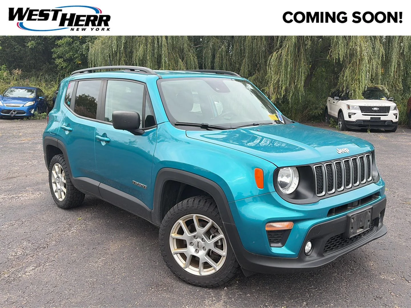 Used 2022 Metallic Jeep Latitude image 1