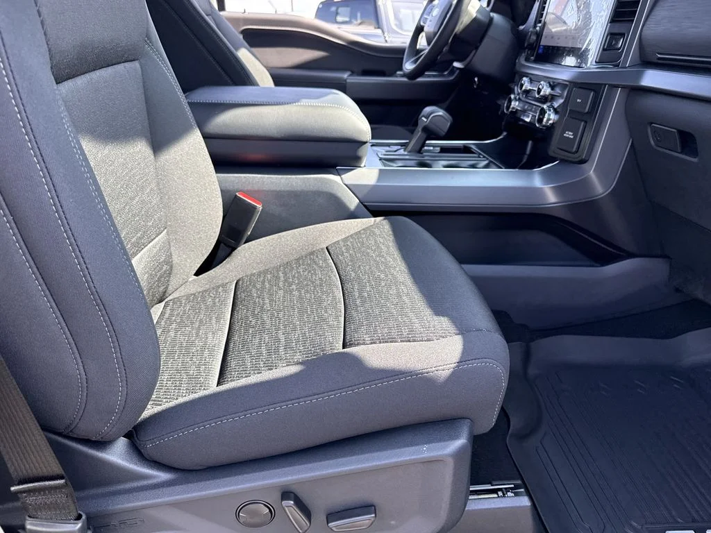 New 2026 Silver Ford XLT image 13