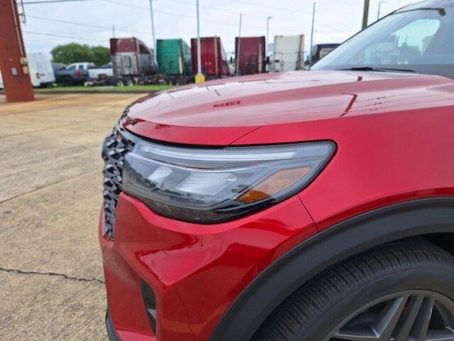 New 2026 Rapid Red Metallic Tinted Clearcoat Ford ST-Line image 23
