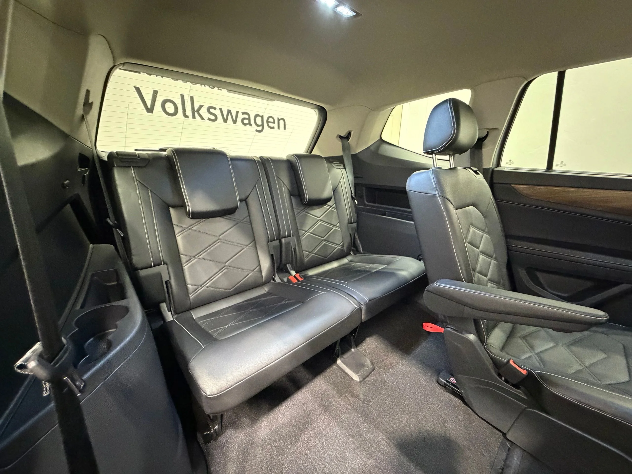 Certified Used 2024 Silver Volkswagen 2.0T SE w/Technology image 31