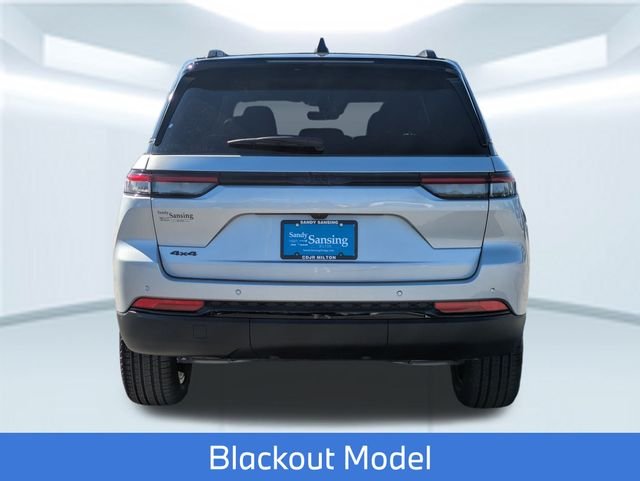New 2025 Silver Zynith Exterior Paint Jeep Limited image 5