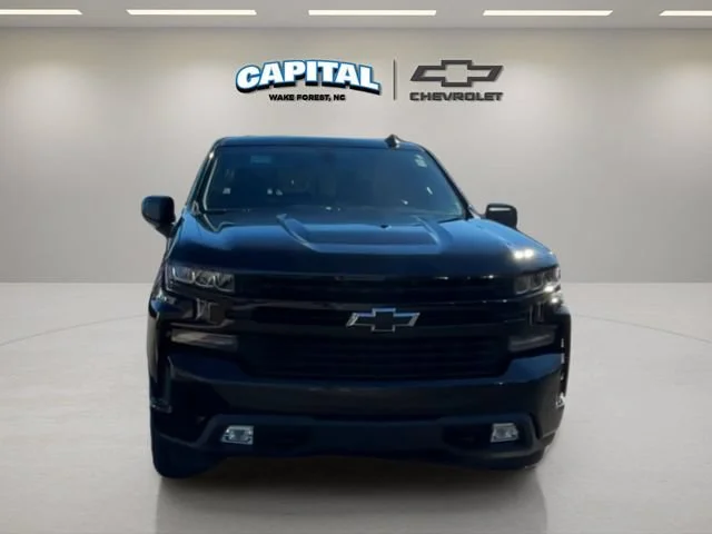 Used 2020 BLACK Chevrolet RST image 8