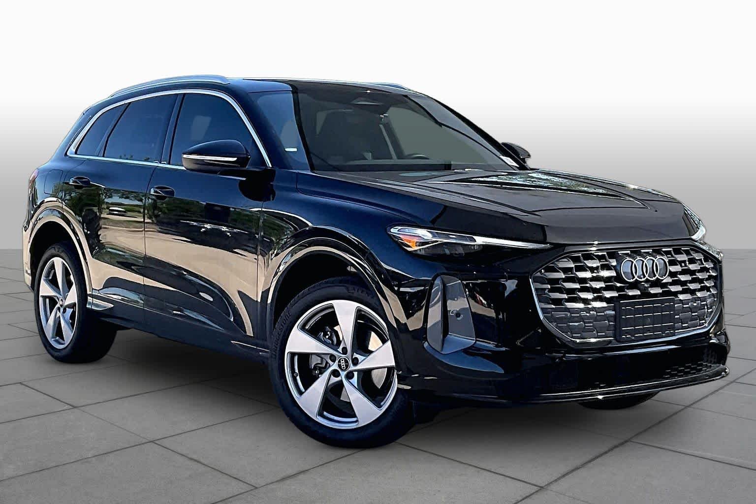 Used 2025 Mythos Black Metallic Audi Premium Plus image 3