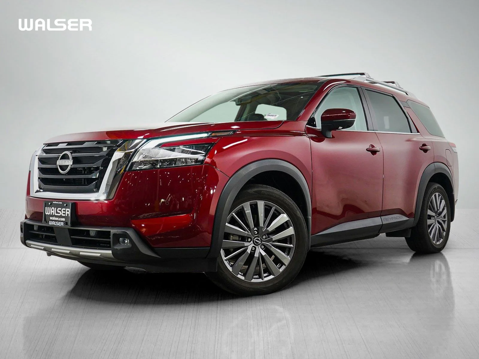 2023 Nissan Pathfinder SL 4WD's photo