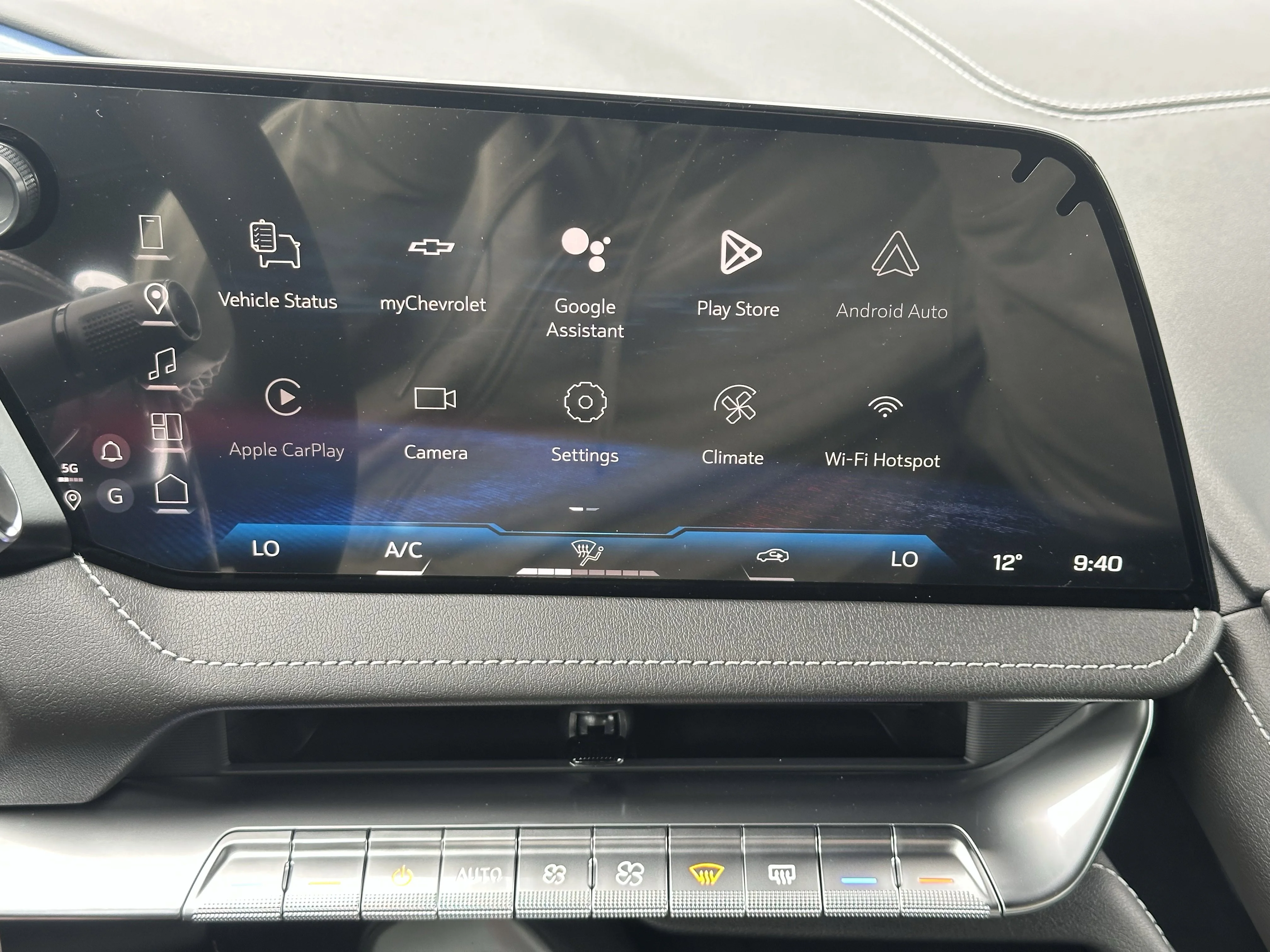 New 2026 Black Chevrolet 1LT image 17