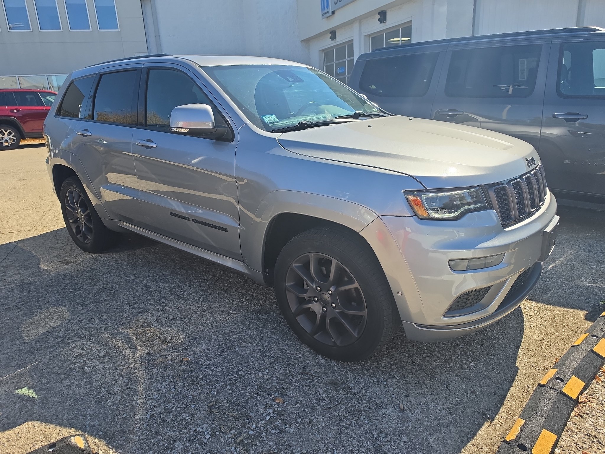Used 2020 Billet Silver Metallic Clearcoat Jeep High Altitude image 4
