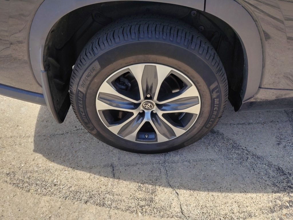 Used 2023 Black Toyota XLE image 15