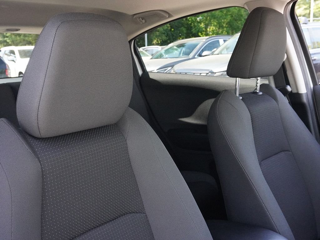 Used 2021 White Honda EX image 28