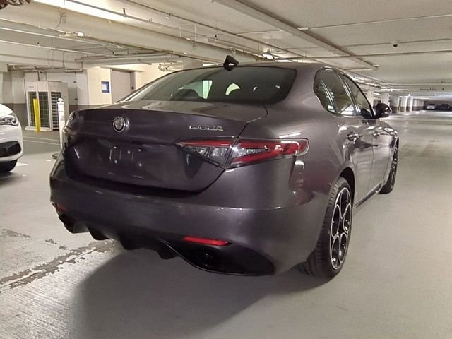 2025 Alfa Romeo Giulia Base - Photo 7