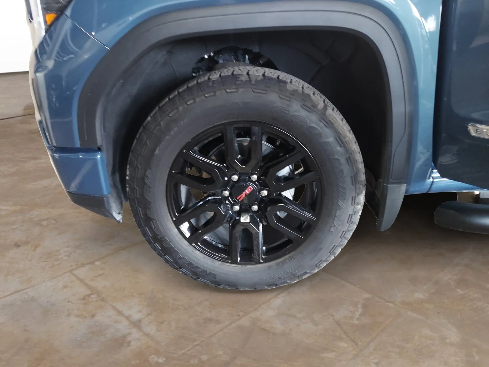 Used 2026 Downpour Metallic GMC Elevation image 29