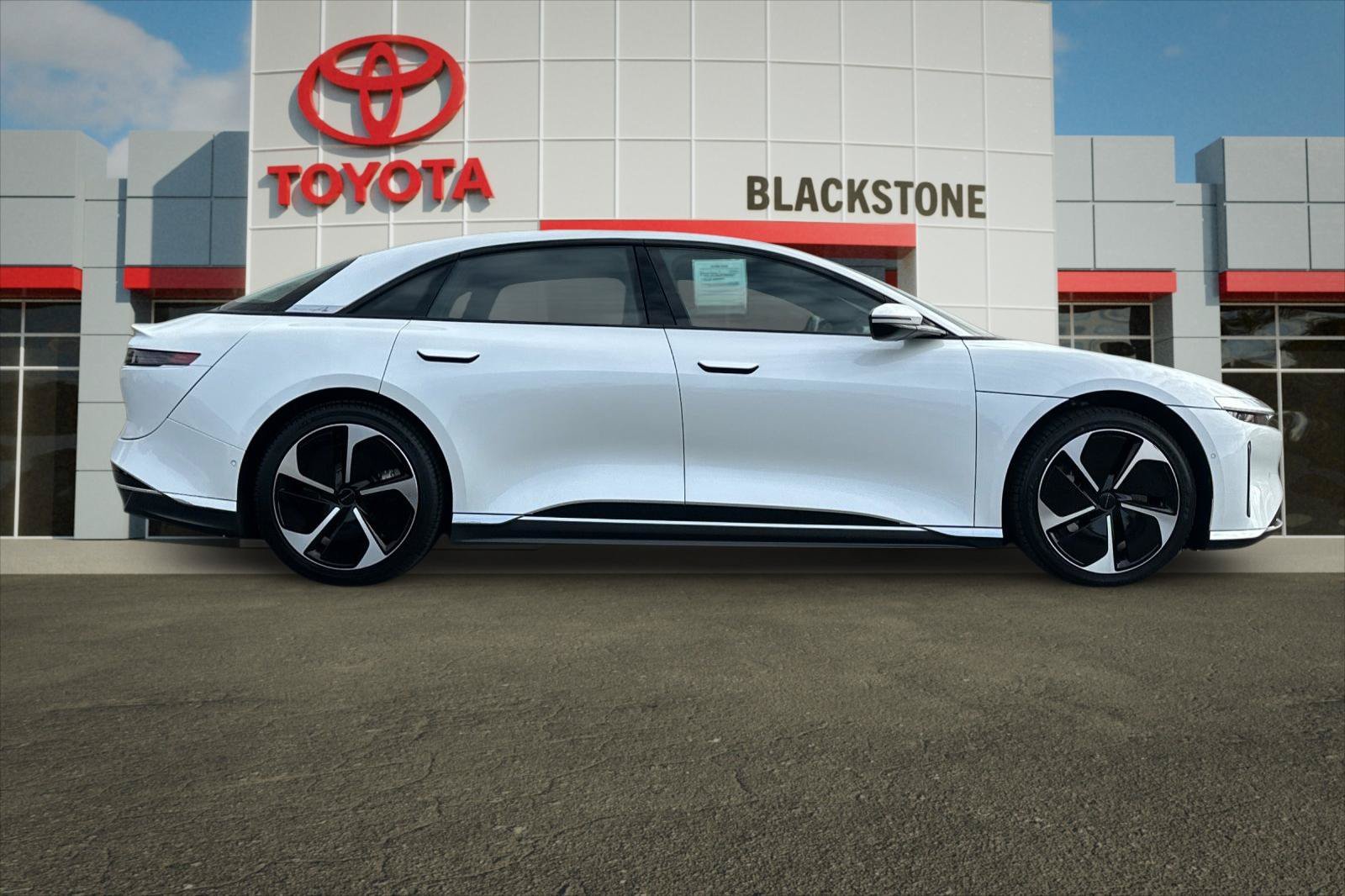 Used 2023 Lucid Air Pure with VIN 50EA1PFAXPA009573 for sale in Fresno, CA