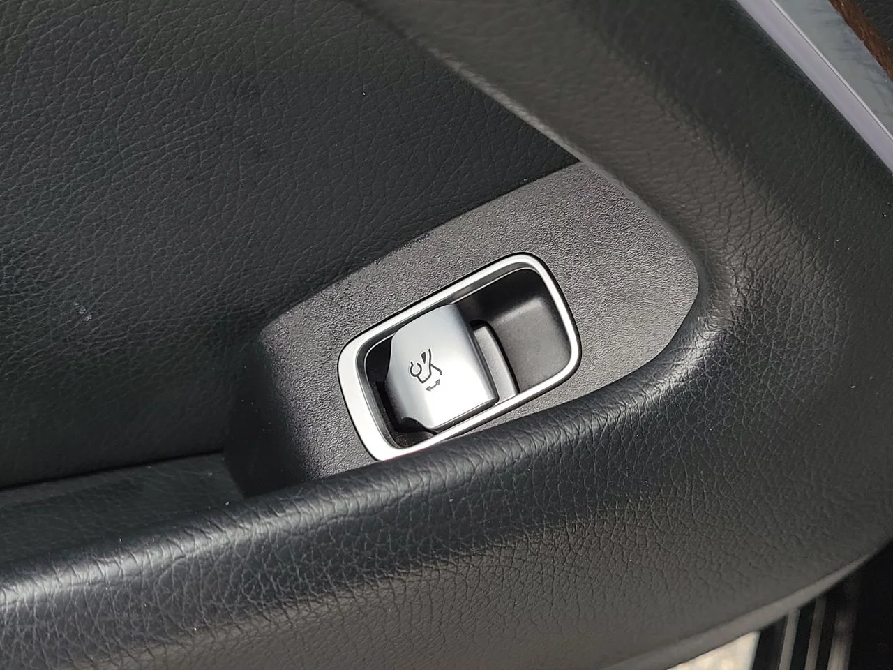 Certified Used 2024 Black Mercedes-Benz 450 image 30