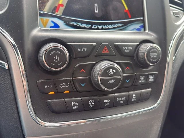Used 2018 Silver Jeep Limited image 18