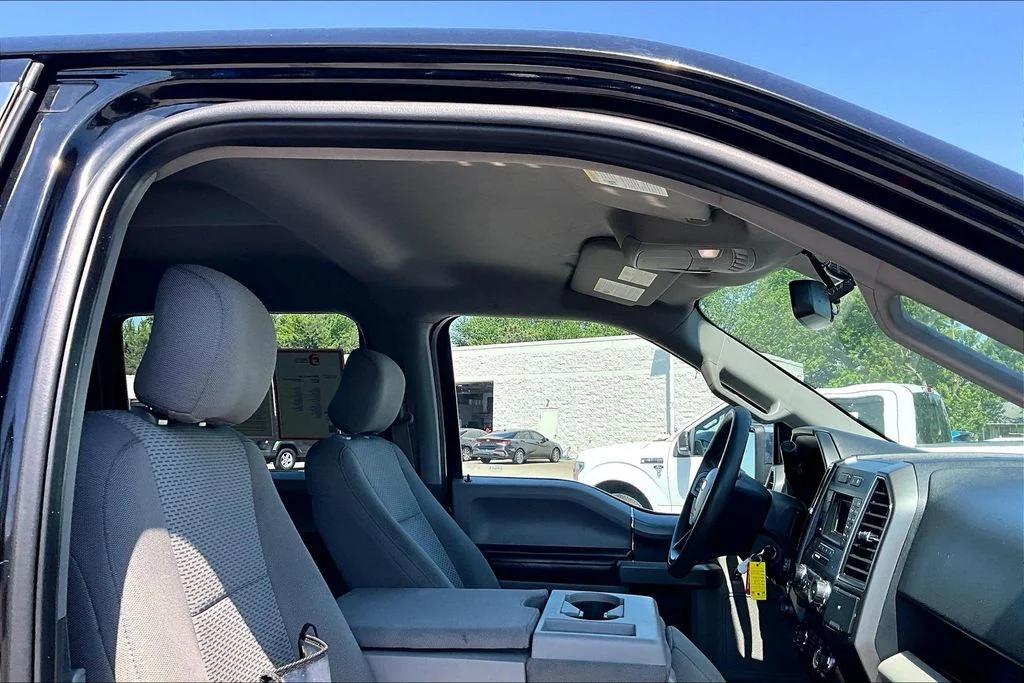 Used 2017 Black Ford XLT image 24