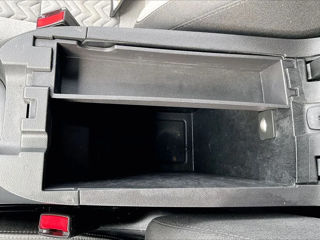 Used 2024 Gray Chevrolet LT image 33