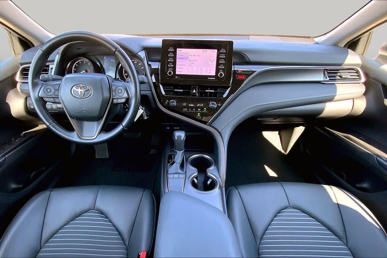 Used 2023 Ice Cap Toyota SE image 15