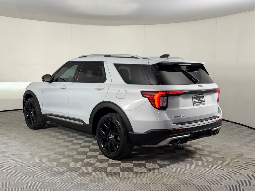 Used 2025 White Ford Platinum image 7