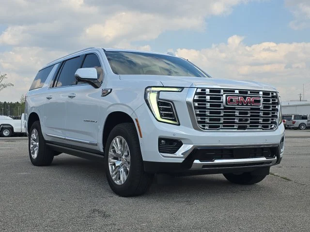Used 2026 White GMC Denali image 7